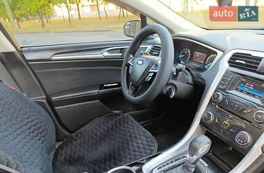 Седан Ford Fusion 2014 в 