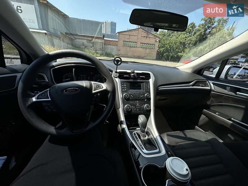 Седан Ford Fusion 2015 в Киеве