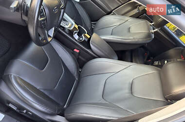 Седан Ford Fusion 2013 в 