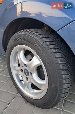 Хэтчбек Ford Fusion 2006 в 