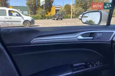 Седан Ford Fusion 2014 в 