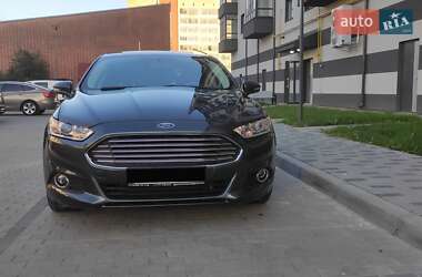 Седан Ford Fusion 2014 в 