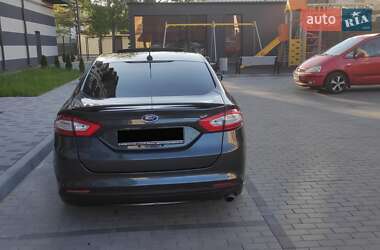 Седан Ford Fusion 2014 в 