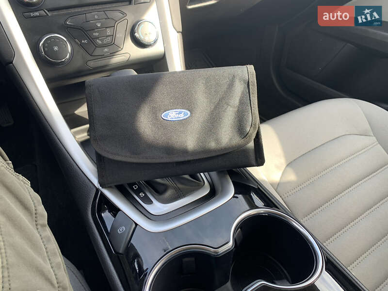 Седан Ford Fusion 2013 в Ровно