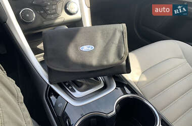 Седан Ford Fusion 2013 в 