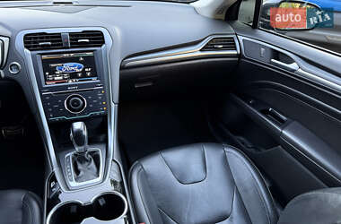 Седан Ford Fusion 2014 в 