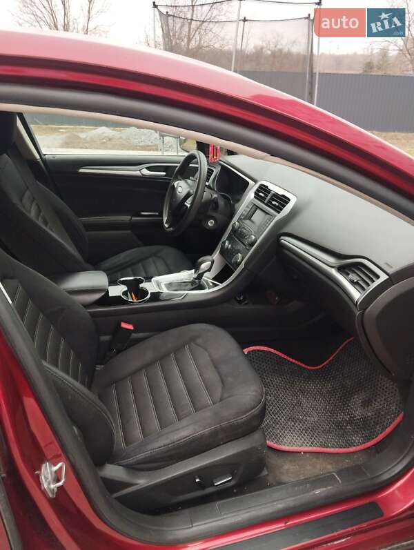Седан Ford Fusion 2014 в Кам'янець-Подільському
