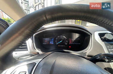 Седан Ford Fusion 2013 в 