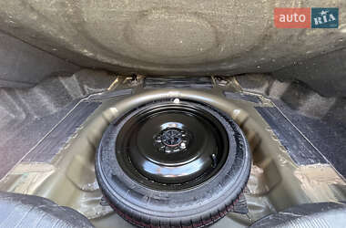 Седан Ford Fusion 2013 в 