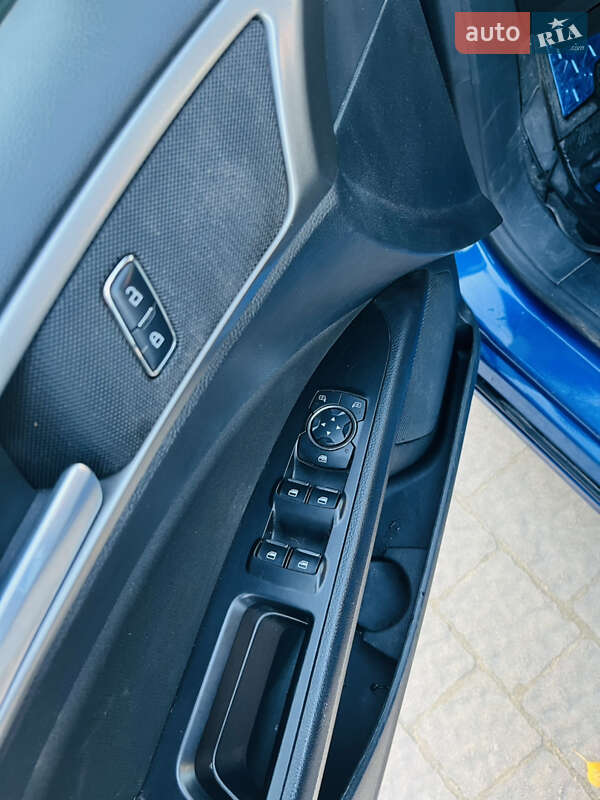 Седан Ford Fusion 2017 в Львове