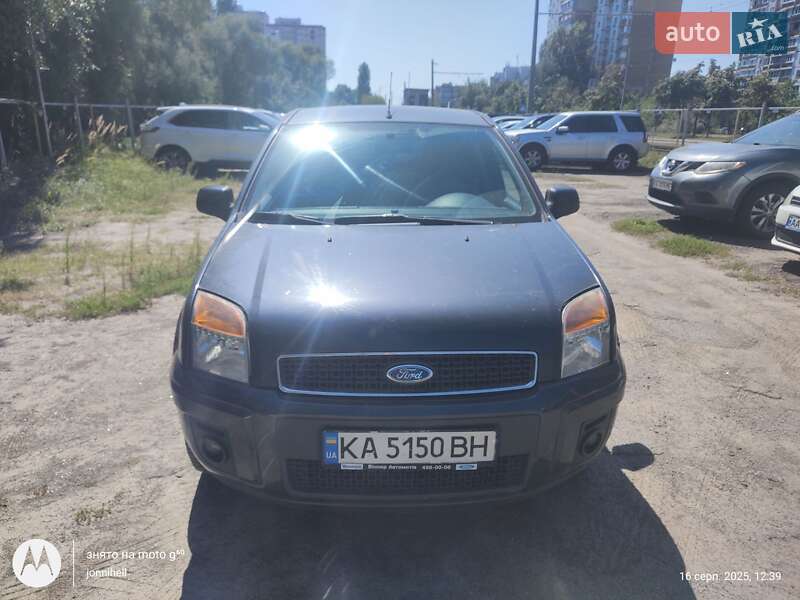 Хетчбек Ford Fusion 2010 в 