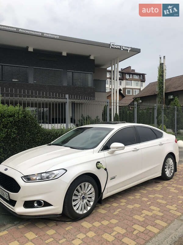 Седан Ford Fusion 2014 в Києві фото 3 Седан Ford Fusion 2014 в Києві