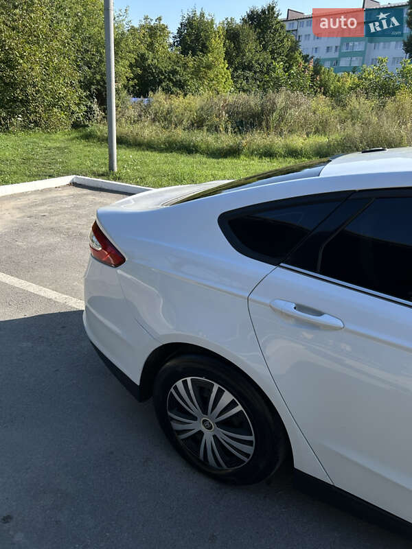 Седан Ford Fusion 2013 в Каменец-Подольском