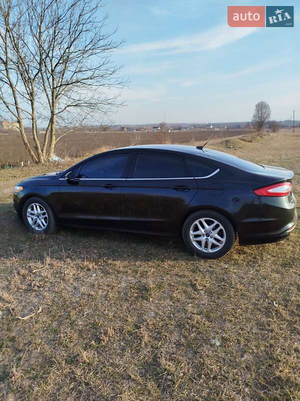 Седан Ford Fusion 2015 в Ватутино