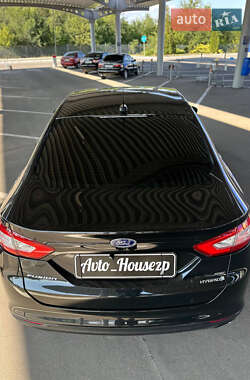 Седан Ford Fusion 2012 в 