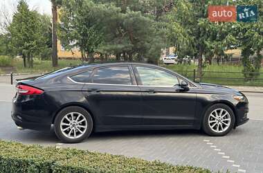 Седан Ford Fusion 2016 в 