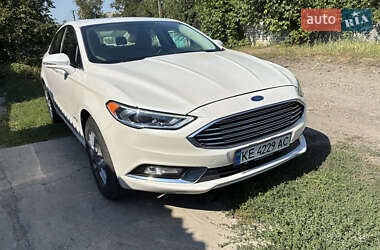 Седан Ford Fusion 2016 в 