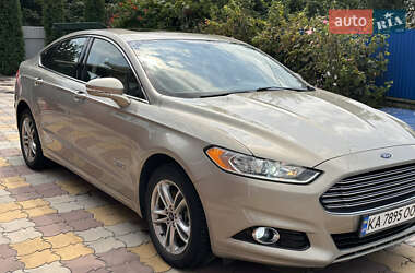Седан Ford Fusion 2015 в 