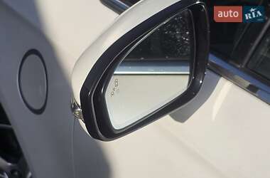 Седан Ford Fusion 2016 в 