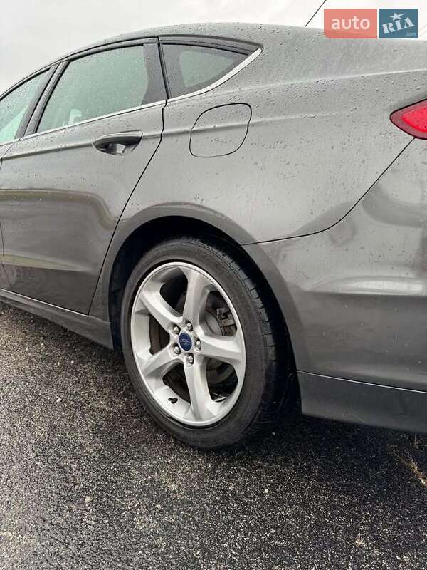 Седан Ford Fusion 2015 в Виннице
