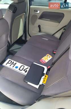 Хэтчбек Ford Fusion 2008 в 