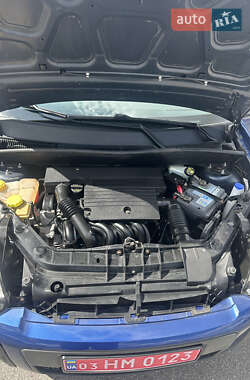 Хэтчбек Ford Fusion 2009 в 
