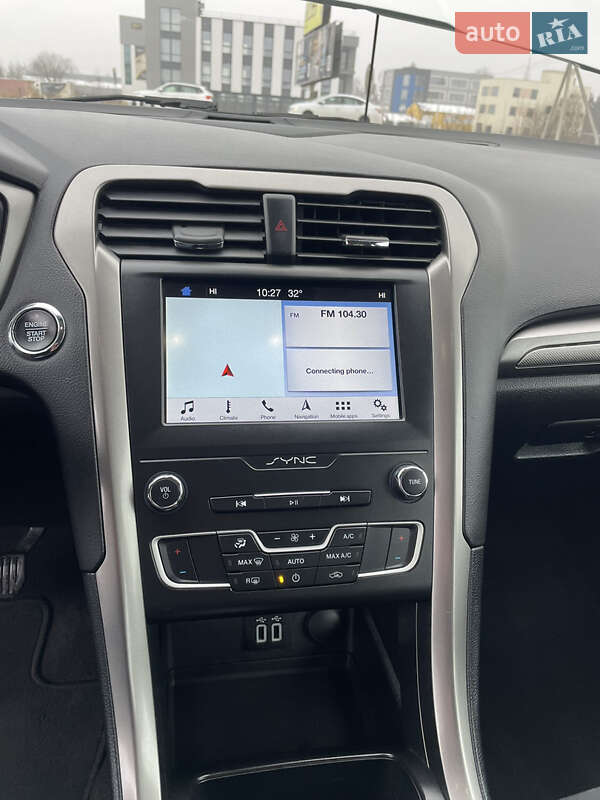 Седан Ford Fusion 2019 в Львове