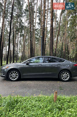 Седан Ford Fusion 2017 в 