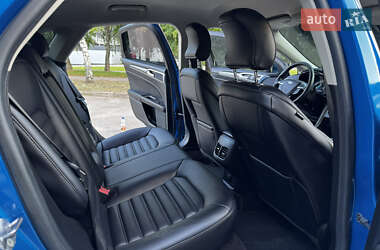 Седан Ford Fusion 2018 в 