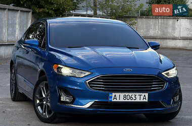 Седан Ford Fusion 2018 в 