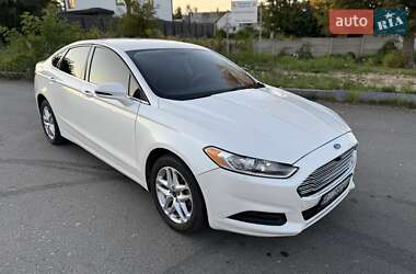 Седан Ford Fusion 2014 в 