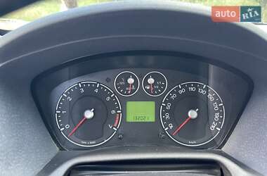 Хэтчбек Ford Fusion 2012 в 