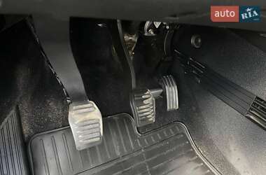 Хэтчбек Ford Fusion 2012 в 