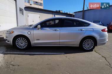 Седан Ford Fusion 2013 в 
