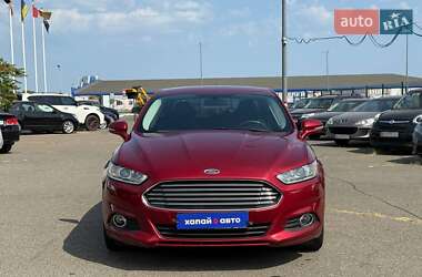 Седан Ford Fusion 2016 в 