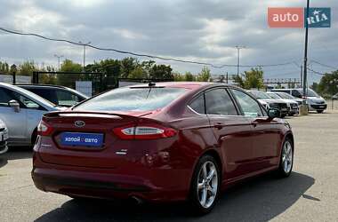 Седан Ford Fusion 2016 в 
