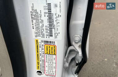 Седан Ford Fusion 2017 в 