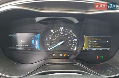 Седан Ford Fusion 2018 в 