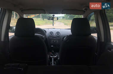 Хэтчбек Ford Fusion 2010 в 
