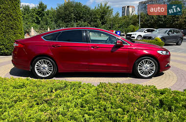 Седан Ford Fusion 2016 в 