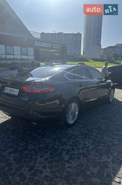 Седан Ford Fusion 2013 в 