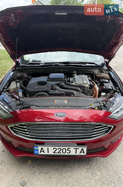 Седан Ford Fusion 2018 в 