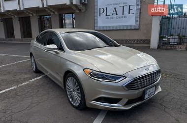 Седан Ford Fusion 2017 в 