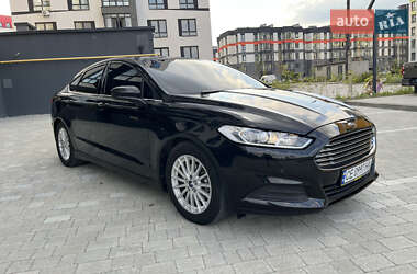 Седан Ford Fusion 2016 в 