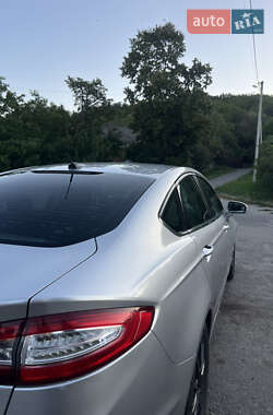 Седан Ford Fusion 2014 в 