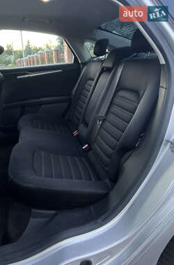Седан Ford Fusion 2014 в 