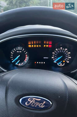 Седан Ford Fusion 2014 в 