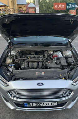 Седан Ford Fusion 2014 в 