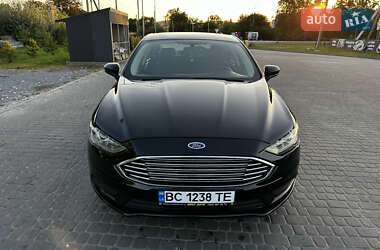 Седан Ford Fusion 2017 в 