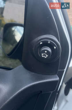 Хэтчбек Ford Fusion 2010 в 